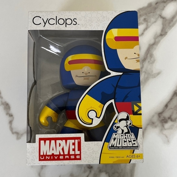 Mighty Muggs Marvel Hulk & Thanos NEW Vinyl Figures - Picture 12 of 14